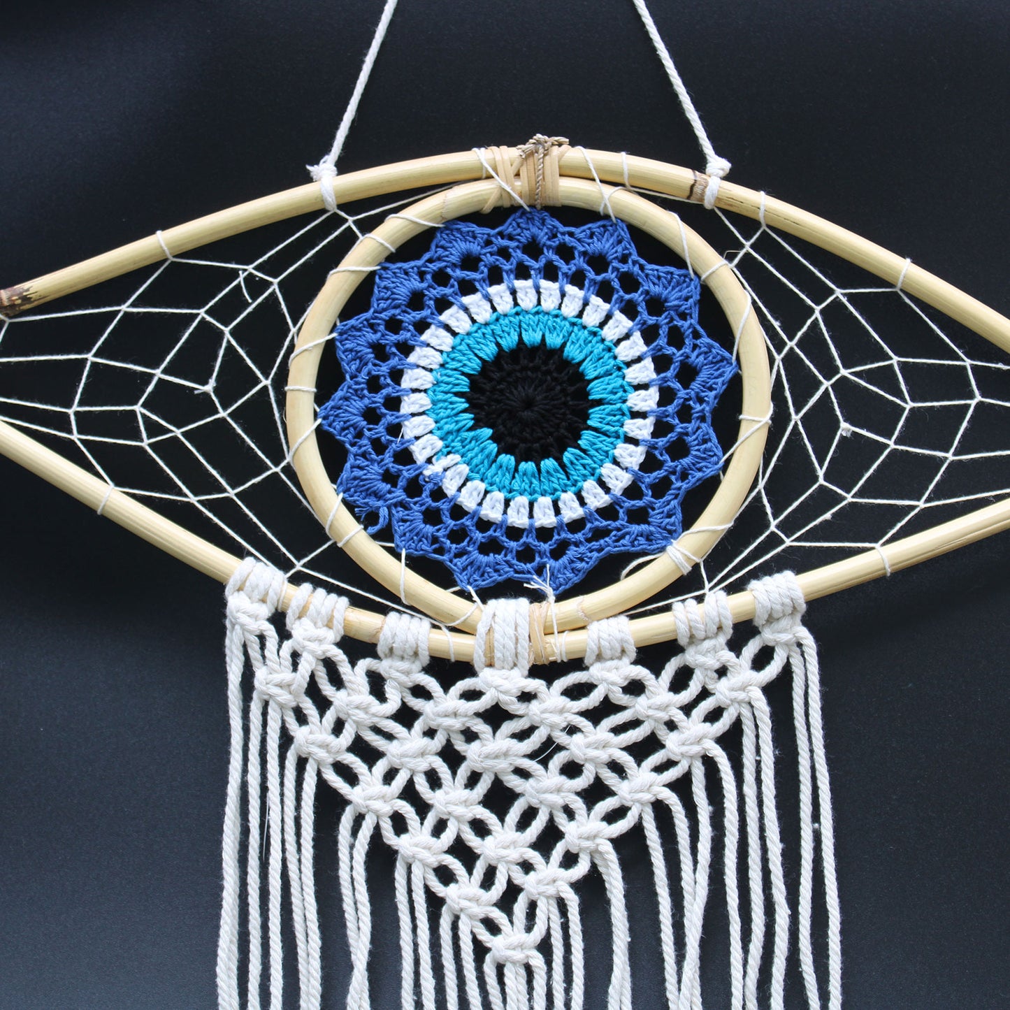 Protección Atrapasueños - Med Macrame Evil Eye Azul/Blanco/Negro