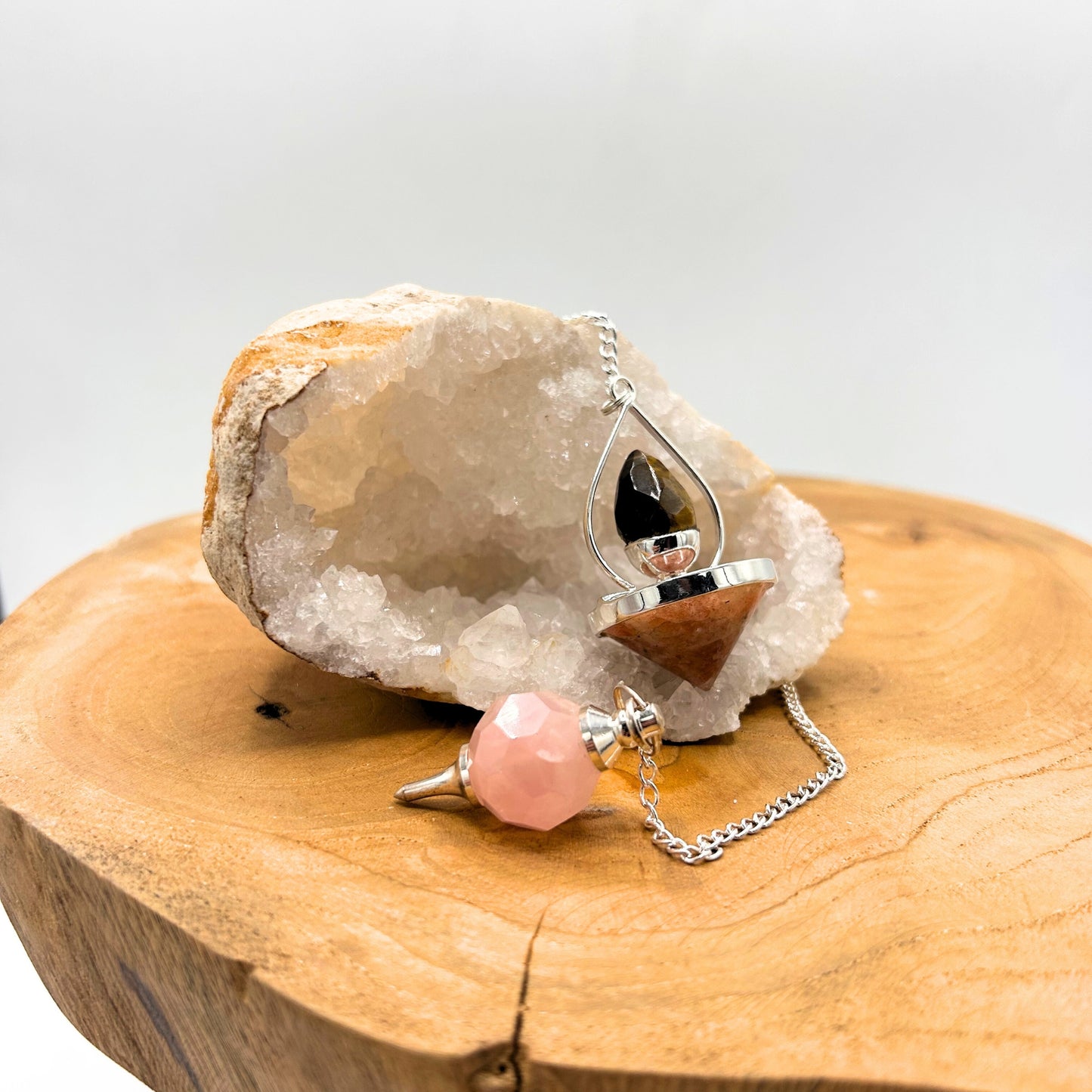 Péndulo de piedras preciosas facetadas - Cuarzo rosa