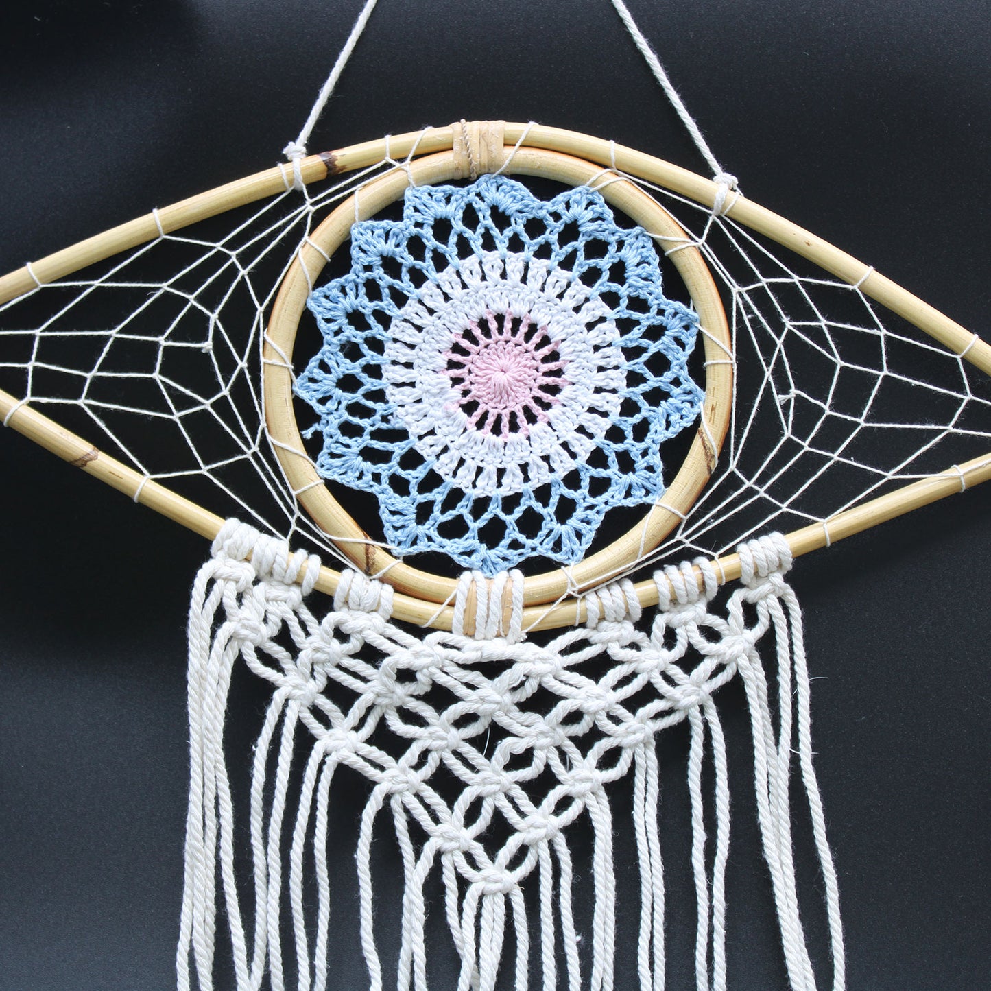 Protection Dreamcatcher - Med Macrame Eye Blue/ Whie/Pink